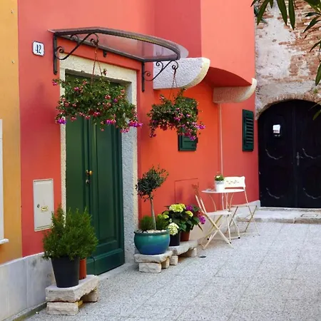 Old Town Seabreeze At Montalbano