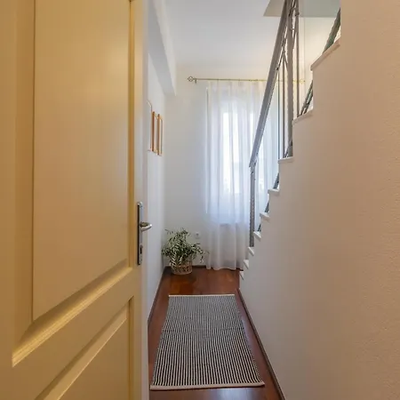 Old Town Seabreeze Apartment