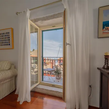 Old Town Seabreeze Apartment