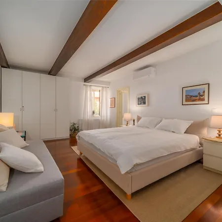 Old Town Seabreeze Apartman Rovinj