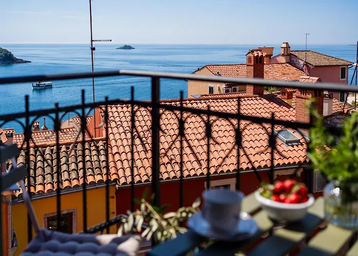 Old Town Seabreeze At Montalbano *
